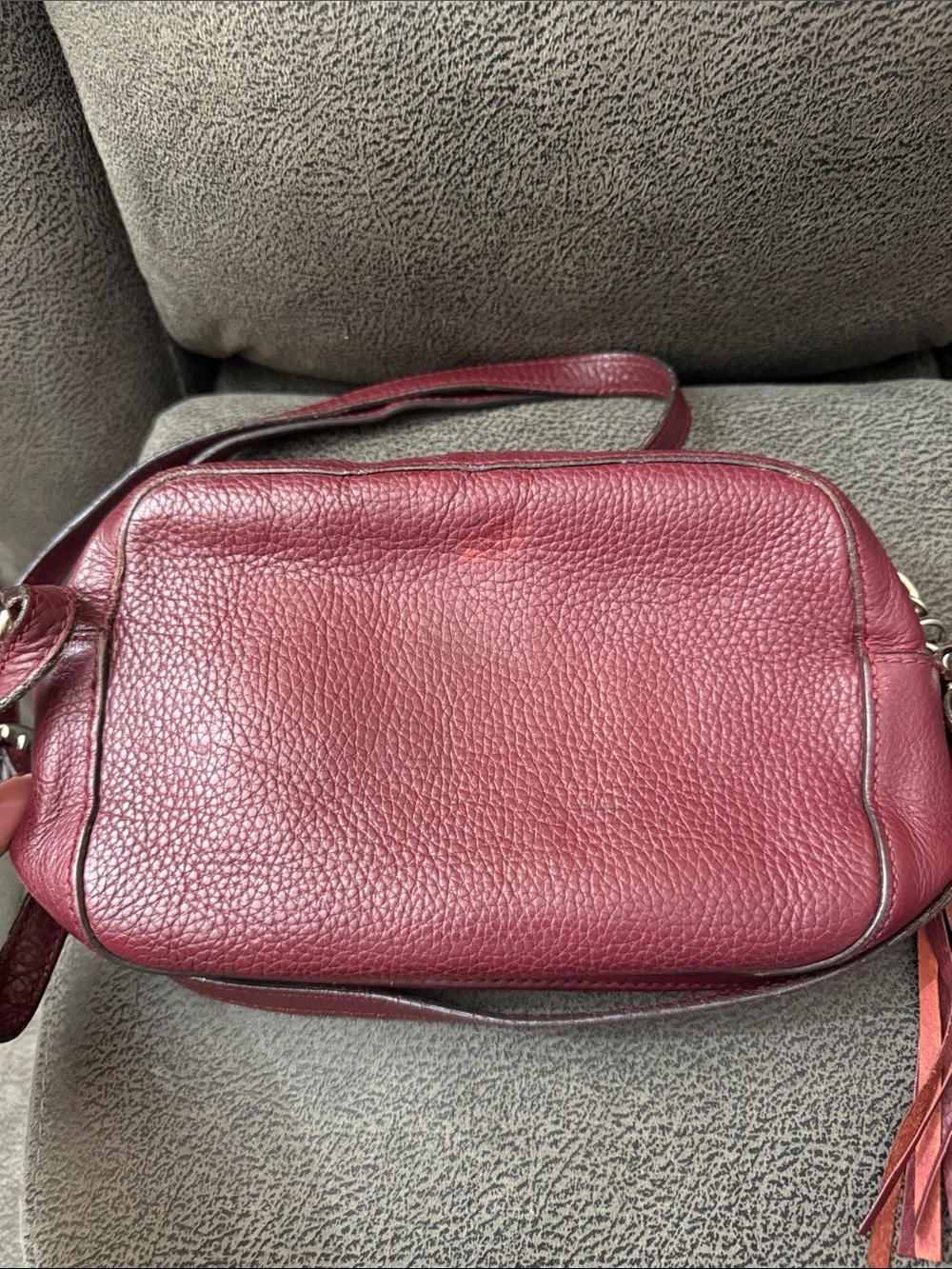Gucci Berry Red Soho Studded Leather Crossbody Bag with Tassel - Picture 3 of 8